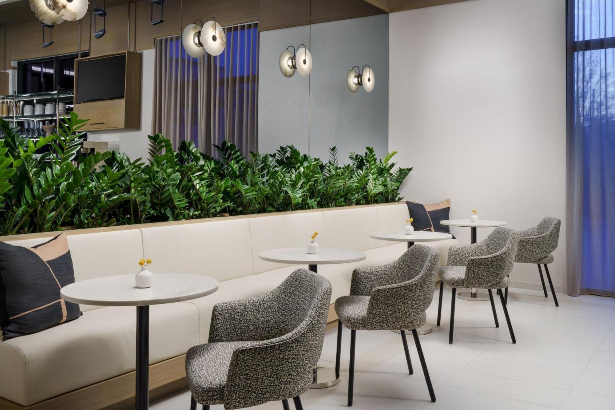 Ac Hotel By Marriott Naples 5Th Avenue Ngoại thất bức ảnh