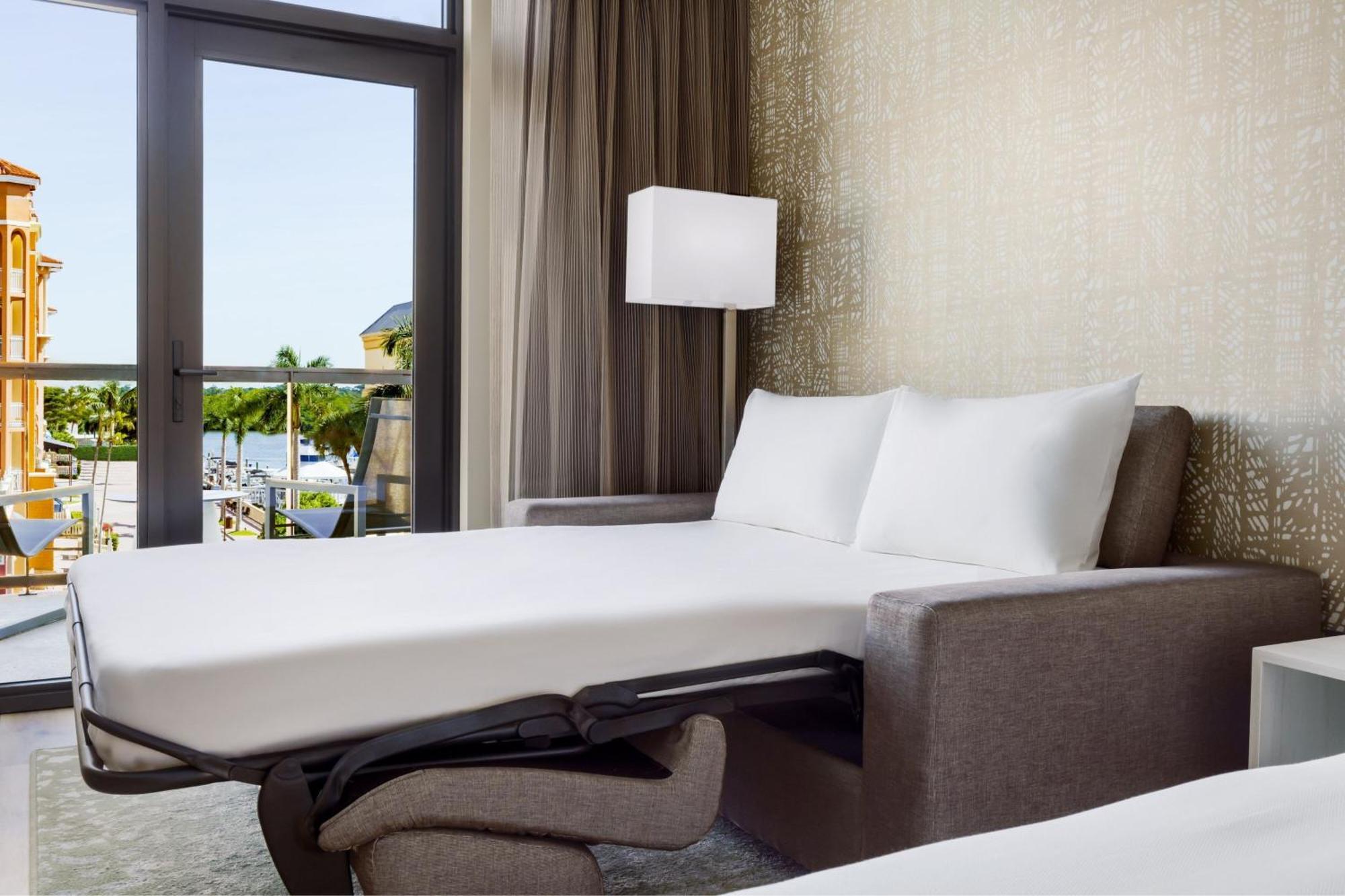 Ac Hotel By Marriott Naples 5Th Avenue Ngoại thất bức ảnh